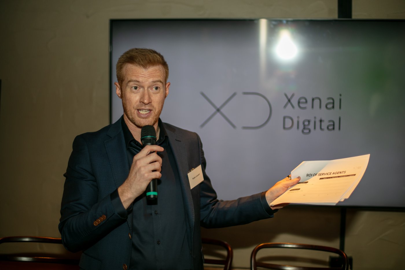 Robin presenting at a Xenai Digital briefing